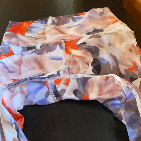 Fabletics leggings - Picture 4 of 8